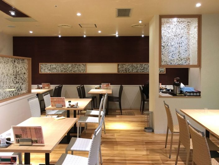 Washi Wall Panels and Partitions For a Restaurant